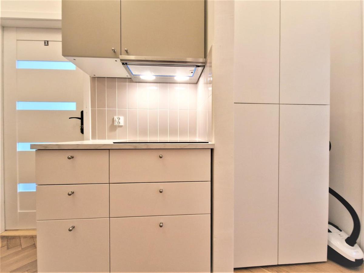 J&W Apartments Swietojanska Rooms Warszawa Eksteriør bilde
