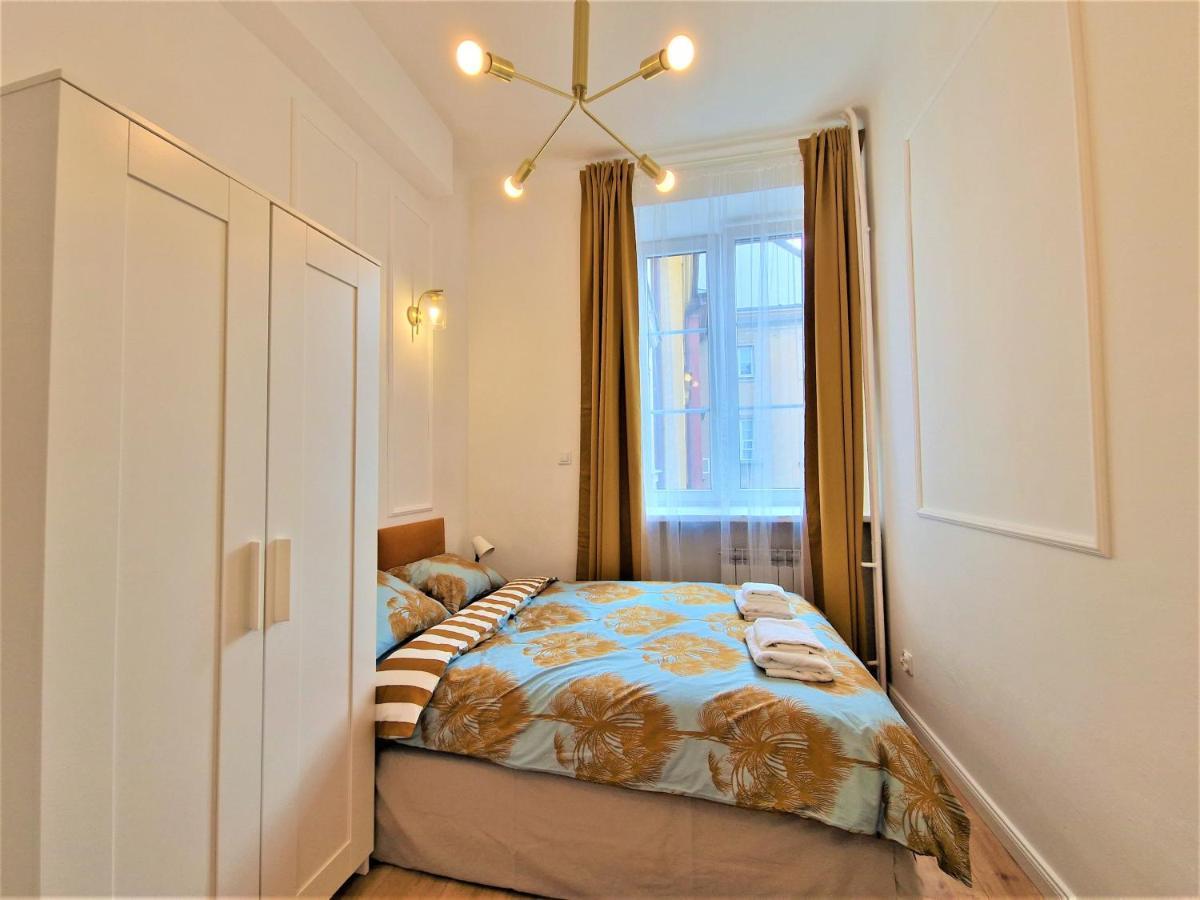 J&W Apartments Swietojanska Rooms Warszawa Eksteriør bilde