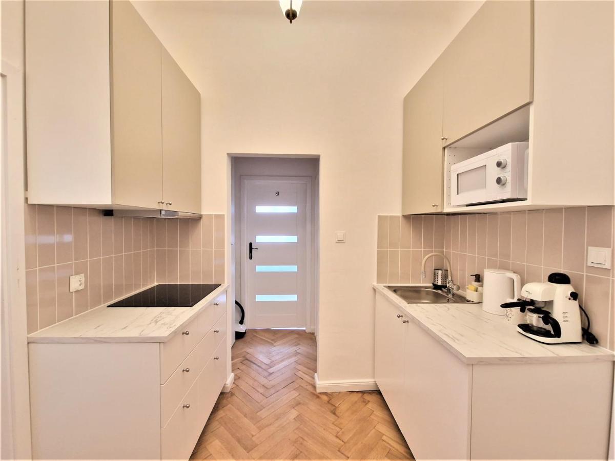 J&W Apartments Swietojanska Rooms Warszawa Eksteriør bilde